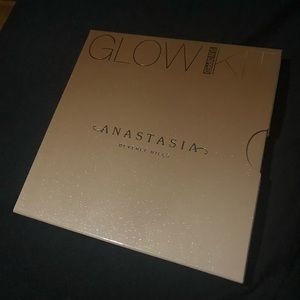 Anastasia Beverly Hills Glow Kit Sundipped
